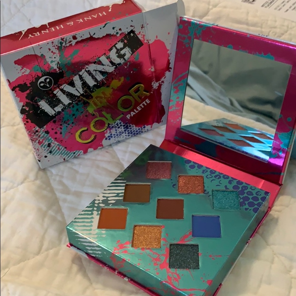 Hank & Henry in living color eyeshadow palette